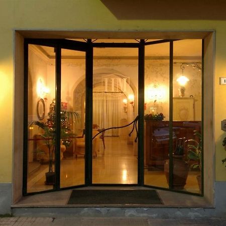 Hotel Moderno Pisa Exterior photo
