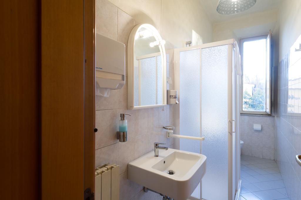 Hotel Moderno Pisa Exterior photo