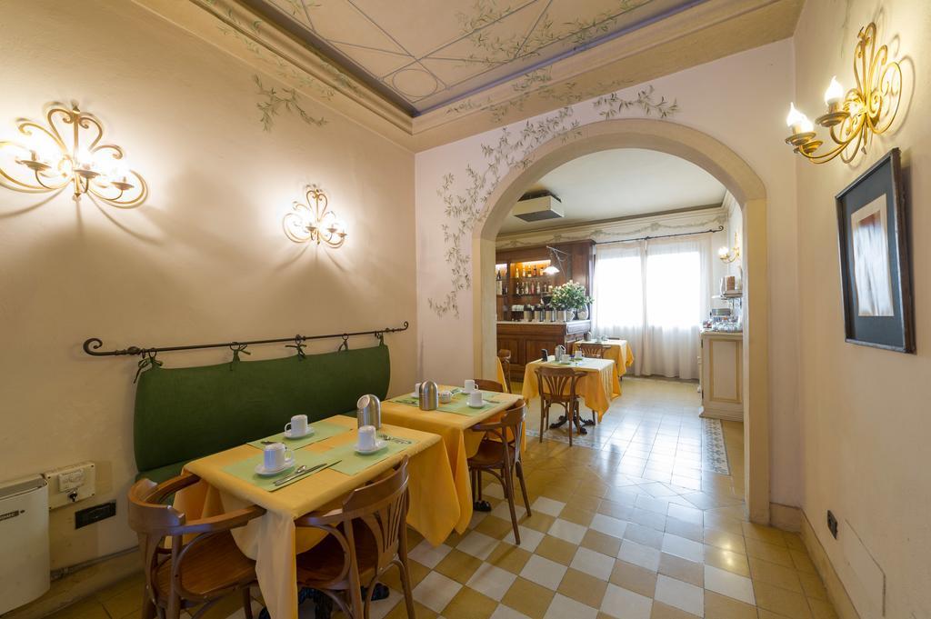 Hotel Moderno Pisa Exterior photo