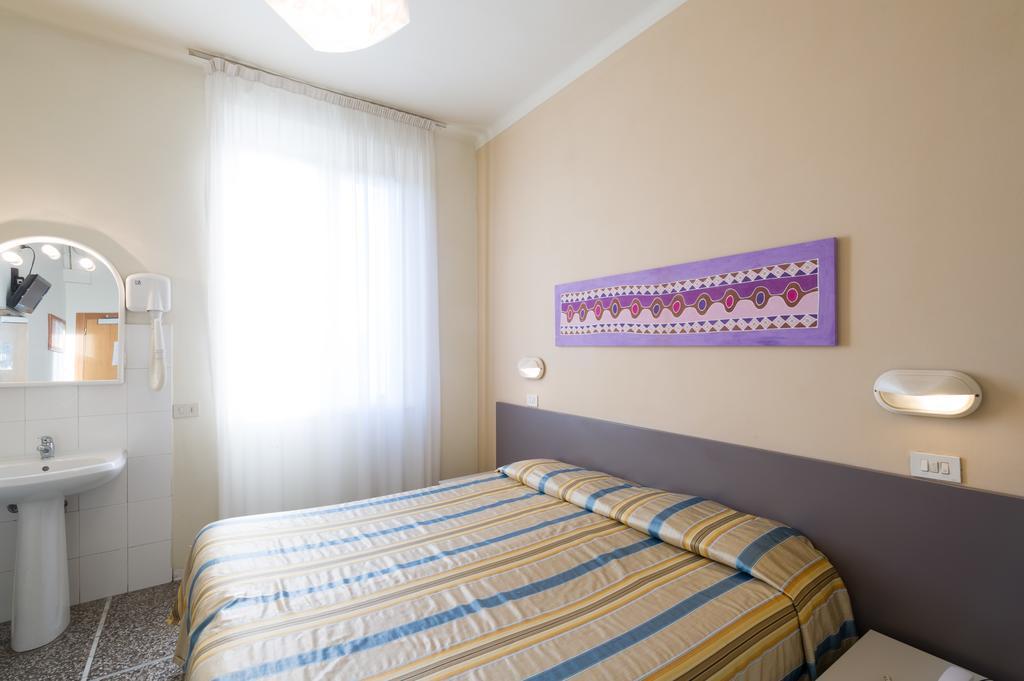 Hotel Moderno Pisa Exterior photo