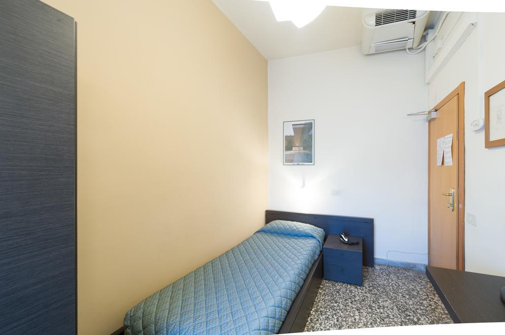 Hotel Moderno Pisa Exterior photo