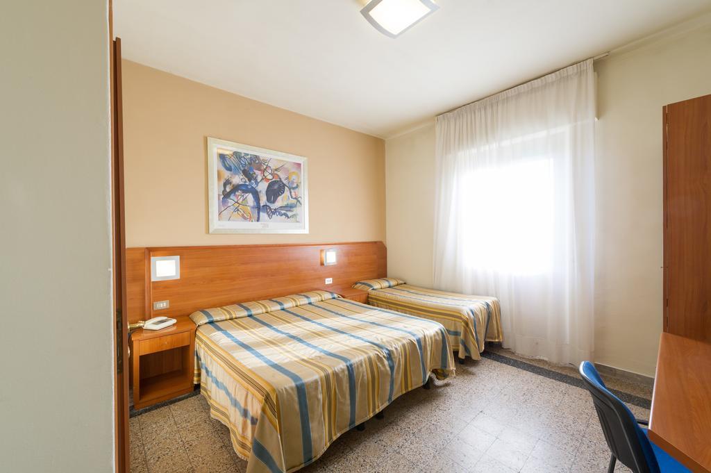 Hotel Moderno Pisa Exterior photo