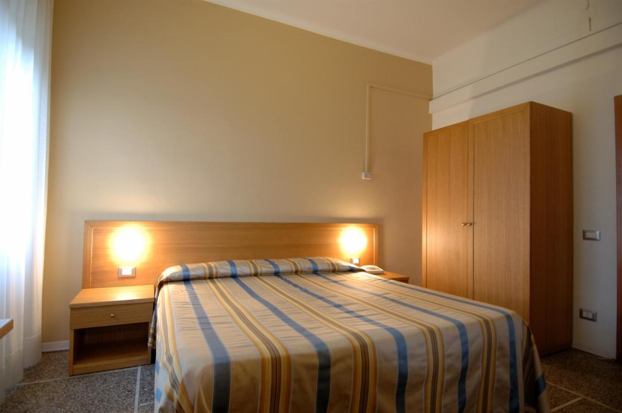Hotel Moderno Pisa Room photo