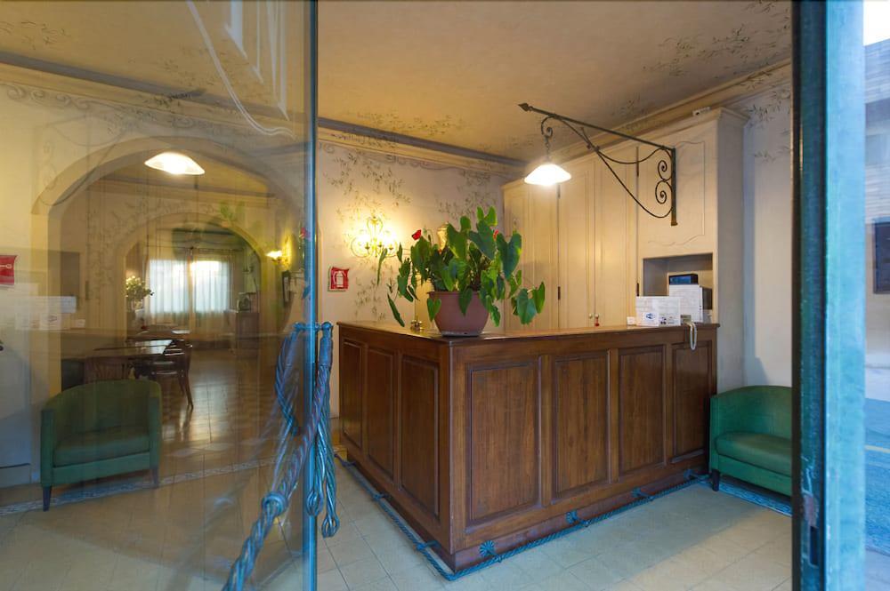 Hotel Moderno Pisa Exterior photo