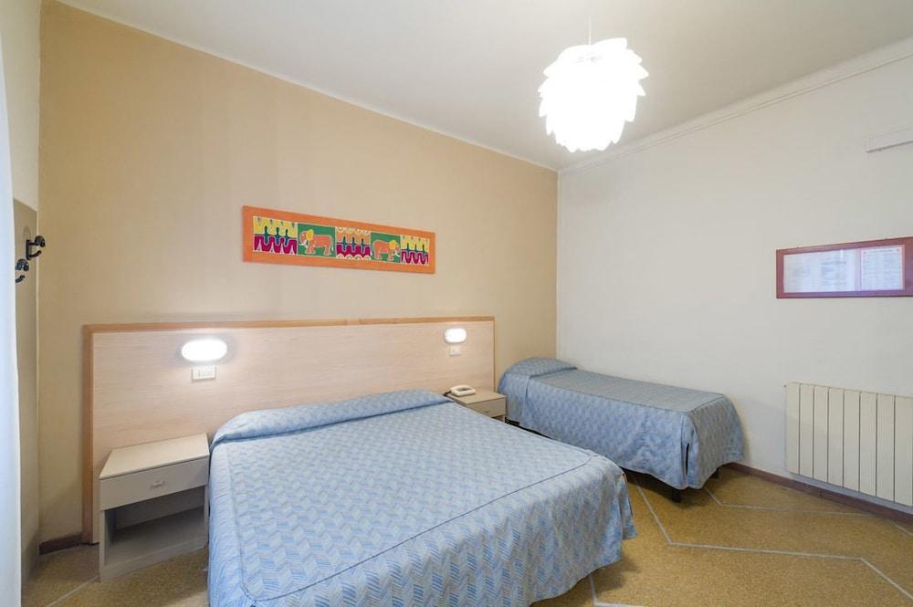 Hotel Moderno Pisa Exterior photo