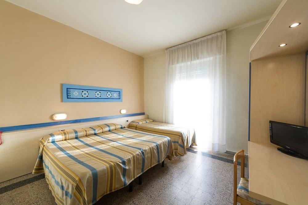 Hotel Moderno Pisa Exterior photo