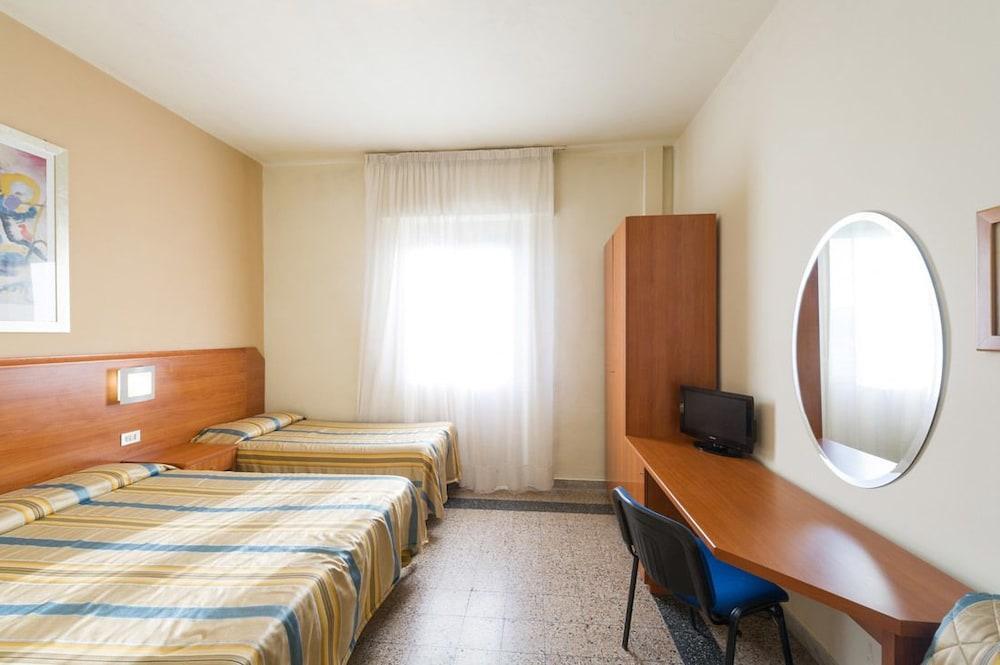 Hotel Moderno Pisa Exterior photo