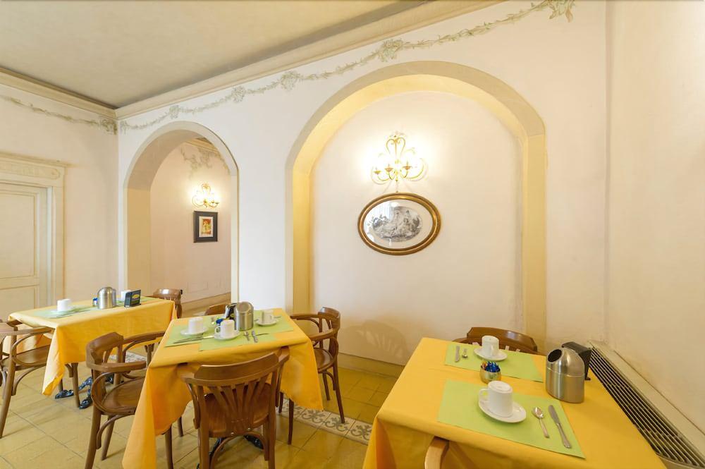 Hotel Moderno Pisa Exterior photo